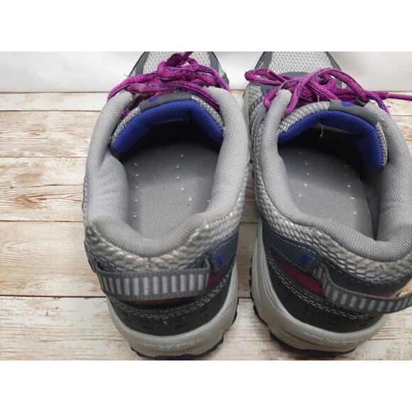 New Balance 410 v4 Womens Size 8.5 Running Trail Shoes Purple Gray WT410GP4 - Picture 9 of 11
